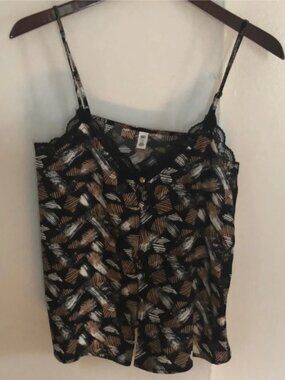 BP. Geometric Lace Trim Tank